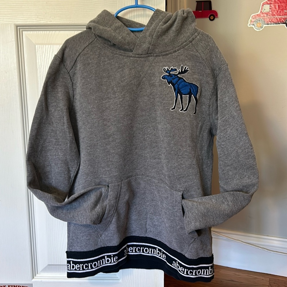 Abercrombie kids sweat shirt size 9/10